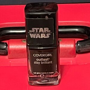 COVERGIRL Nemesis Nail Polish 195